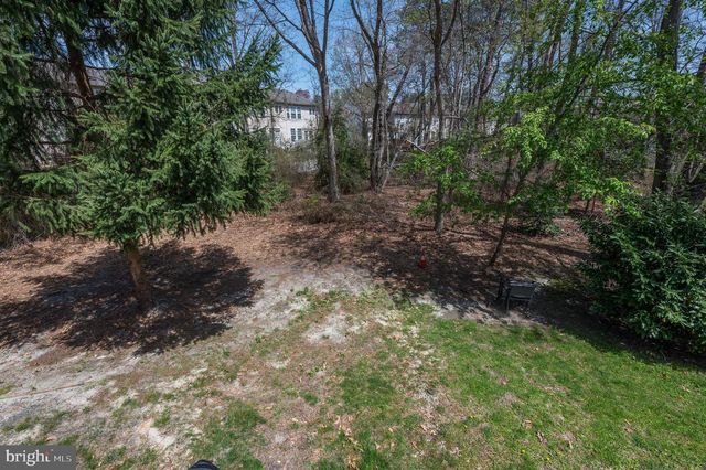 1 COLTS NECK DR, Sicklerville, NJ 08081