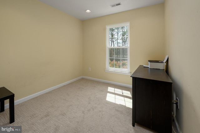 1 COLTS NECK DR, Sicklerville, NJ 08081