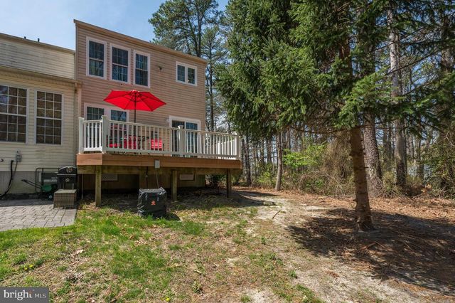 1 COLTS NECK DR, Sicklerville, NJ 08081