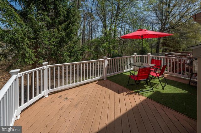 1 COLTS NECK DR, Sicklerville, NJ 08081