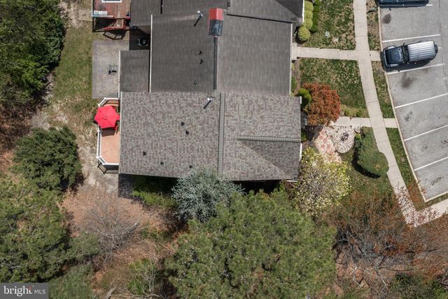 1 COLTS NECK DR, Sicklerville, NJ 08081