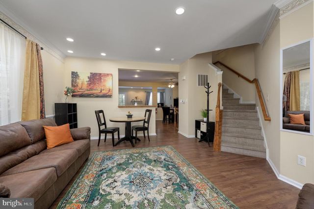 1 COLTS NECK DR, Sicklerville, NJ 08081