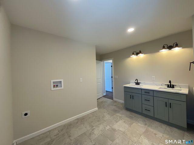 277 Moosup Pond Road, Plainfield, CT 06354