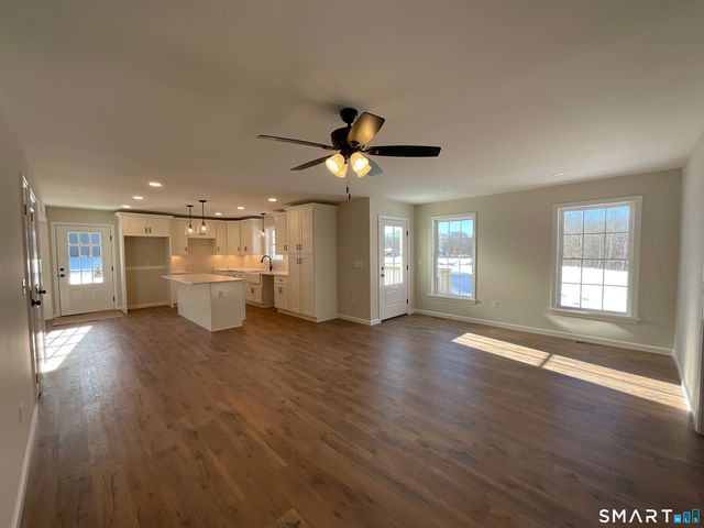 277 Moosup Pond Road, Plainfield, CT 06354