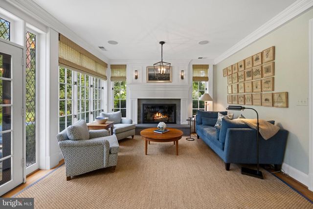 3101 ELLICOTT ST NW, Washington, DC 20008