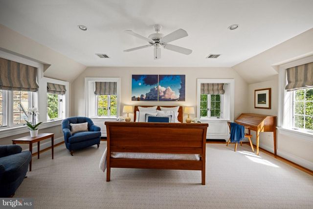 3101 ELLICOTT ST NW, Washington, DC 20008
