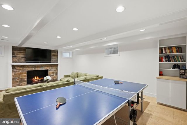 3101 ELLICOTT ST NW, Washington, DC 20008