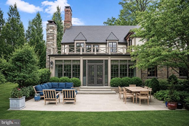 3101 ELLICOTT ST NW, Washington, DC 20008