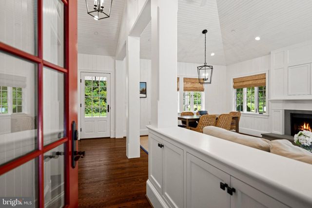 3101 ELLICOTT ST NW, Washington, DC 20008