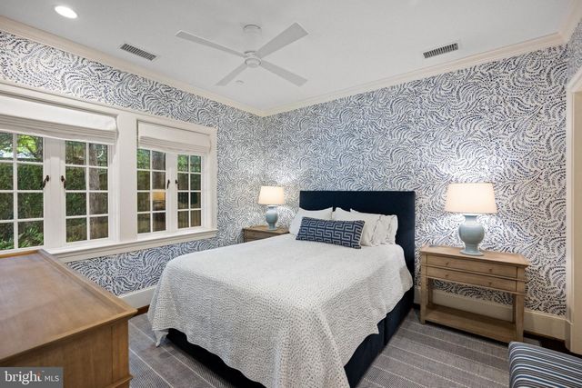 3101 ELLICOTT ST NW, Washington, DC 20008