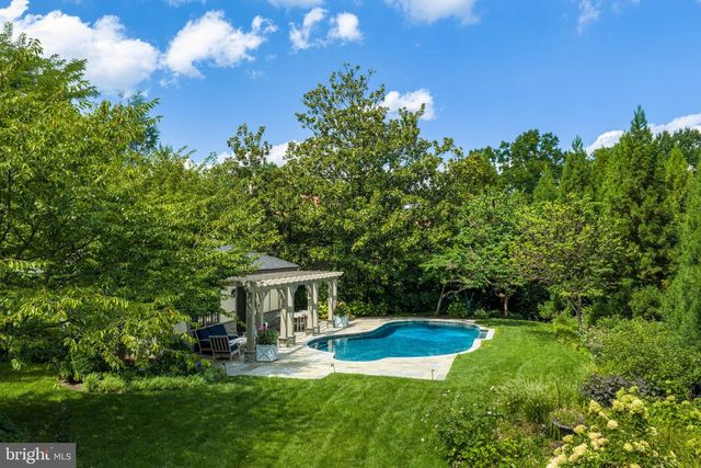 3101 ELLICOTT ST NW, Washington, DC 20008
