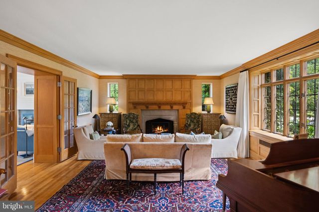 3101 ELLICOTT ST NW, Washington, DC 20008