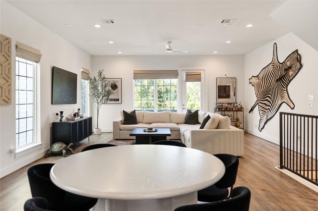 2532 Ohsfeldt Street, Houston, TX 77008