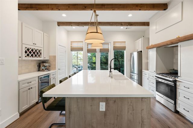 2532 Ohsfeldt Street, Houston, TX 77008