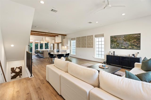 2532 Ohsfeldt Street, Houston, TX 77008