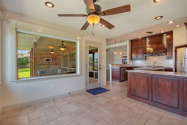 1227 Kiowa Drive W, Lake Kiowa, TX 76240