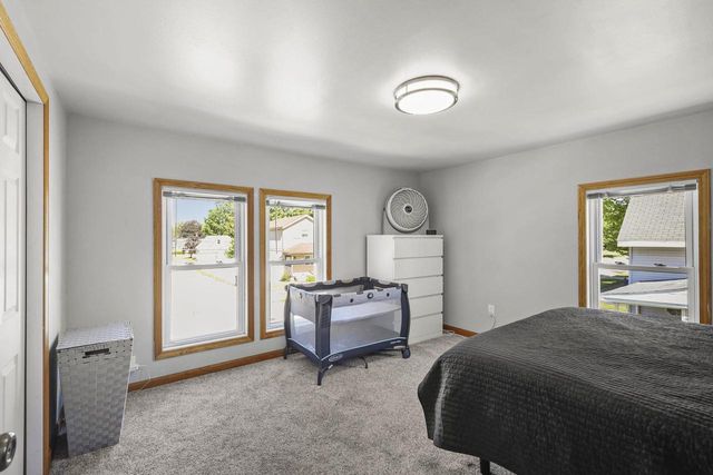 440 N Chatham Street, Janesville, WI 53548