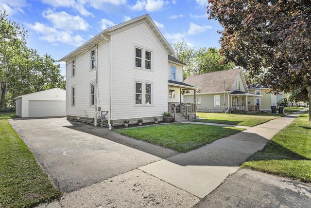440 N Chatham Street, Janesville, WI 53548