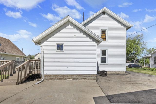 440 N Chatham Street, Janesville, WI 53548