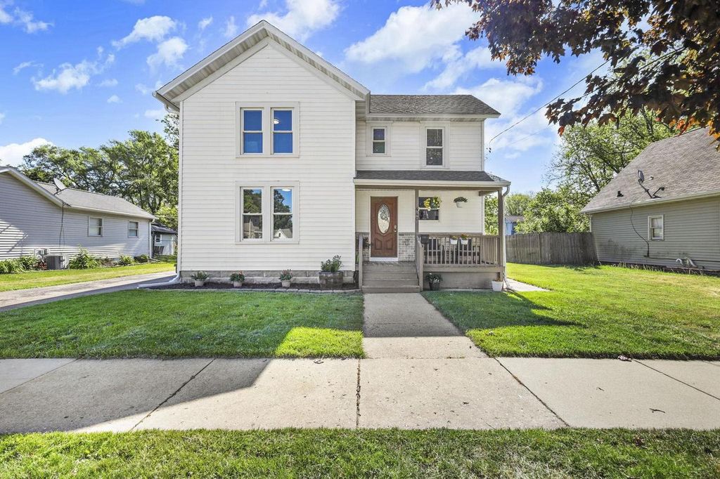 440 N Chatham Street, Janesville, WI 53548
