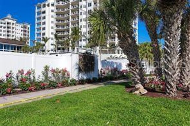 2100 BENJAMIN FRANKLIN DRIVE 201, Sarasota, FL 34236