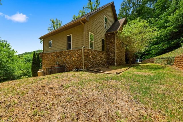 255 Treadway Ridge Road, Moravian Falls, NC 28654