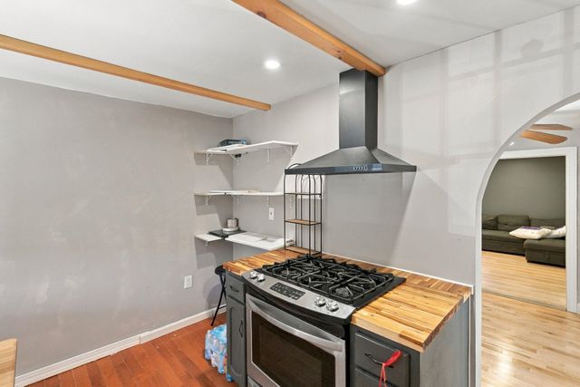 6 ELDRIDGE Street, Concord, NH 03301