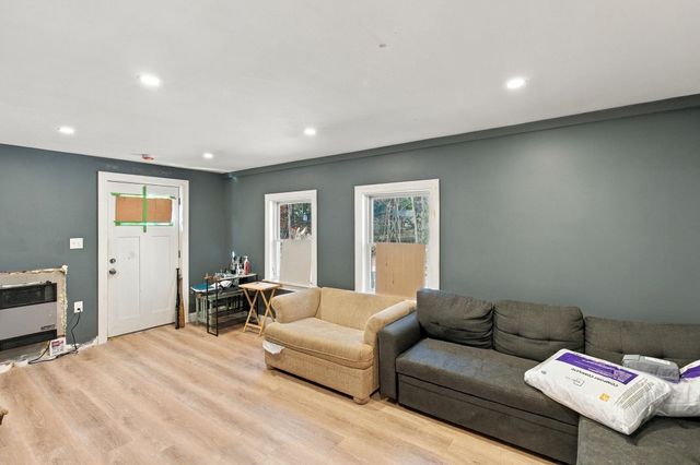 6 ELDRIDGE Street, Concord, NH 03301