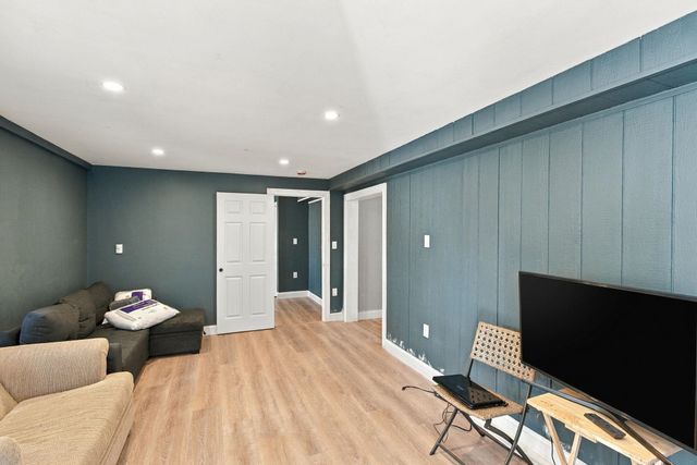 6 ELDRIDGE Street, Concord, NH 03301