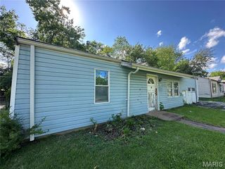 9833 Dennis Drive, Riverview, MO 63136