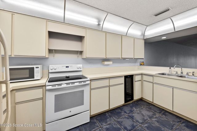 2160 N Highway A1a 203, Indialantic, FL 32903