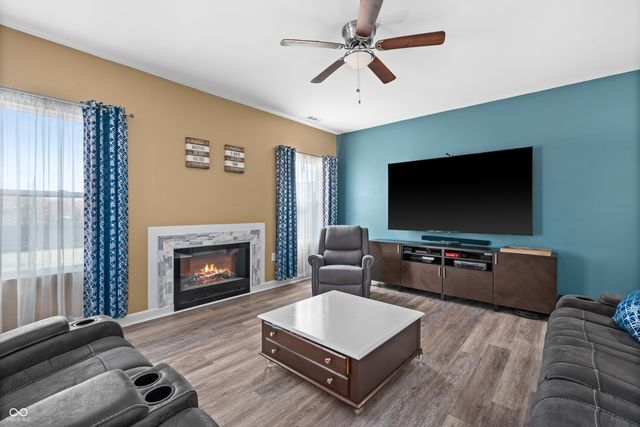 5431 Hammock Glen Drive, Indianapolis, IN 46235