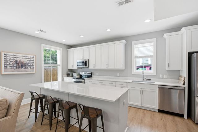 11 Hanover Street A,B, Charleston, SC 29403