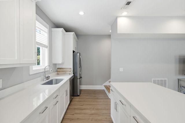 11 Hanover Street A,B, Charleston, SC 29403