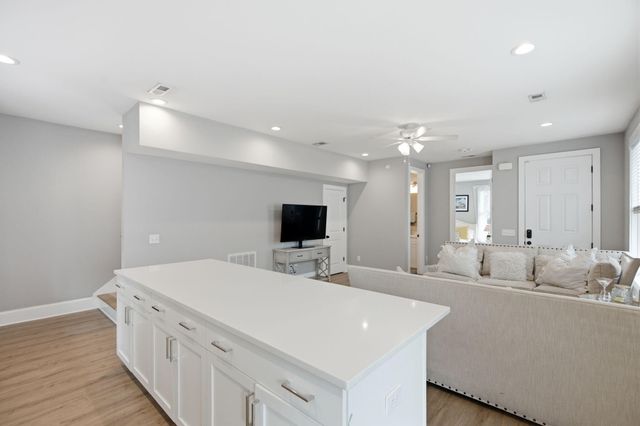 11 Hanover Street A,B, Charleston, SC 29403