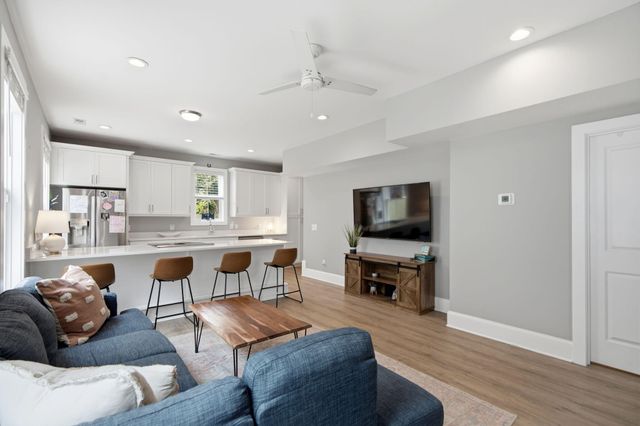 11 Hanover Street A,B, Charleston, SC 29403