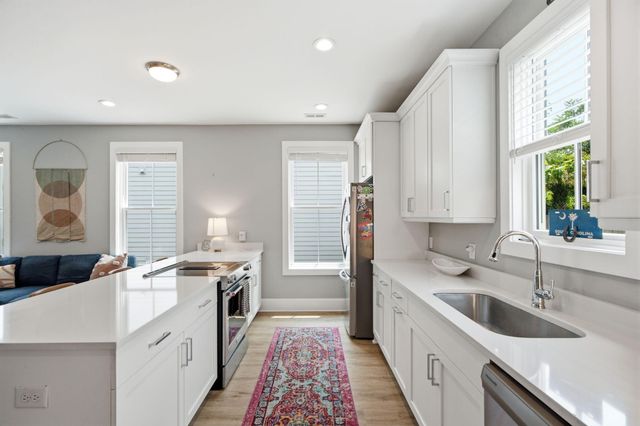 11 Hanover Street A,B, Charleston, SC 29403