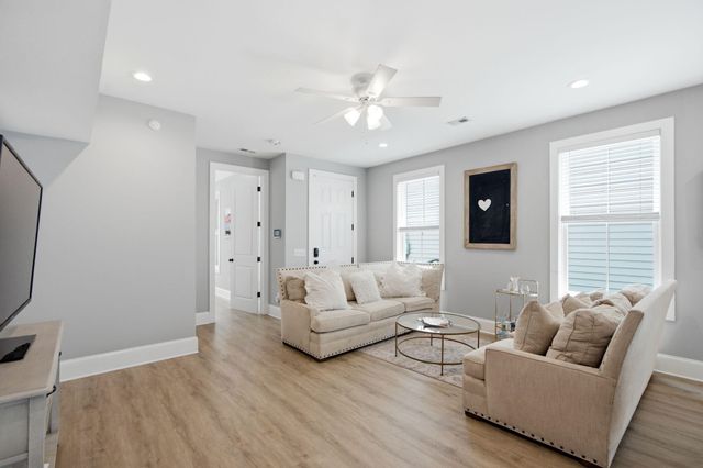 11 Hanover Street A,B, Charleston, SC 29403