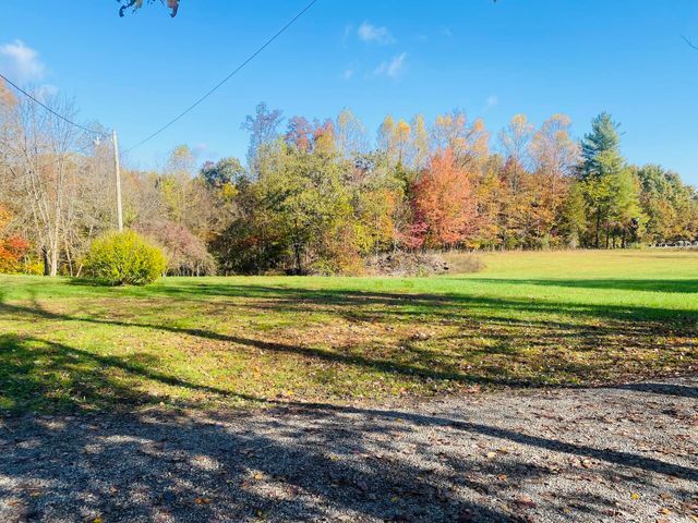 51 M&M Kean Road, Russell Springs, KY 42642