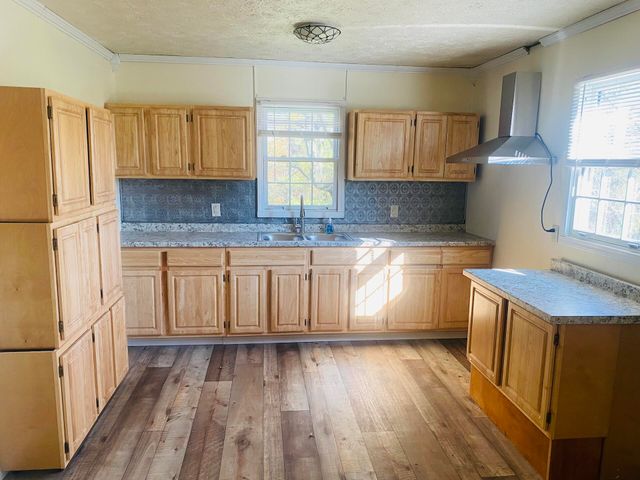 51 M&M Kean Road, Russell Springs, KY 42642