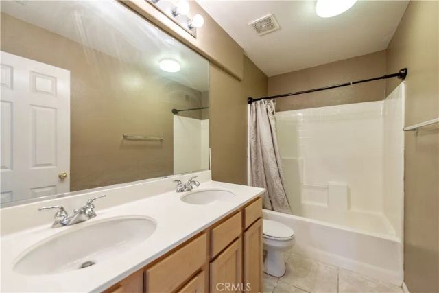 7182 Wild Lilac Court, Eastvale, CA 92880