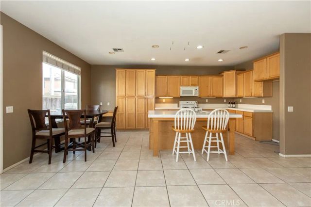 7182 Wild Lilac Court, Eastvale, CA 92880