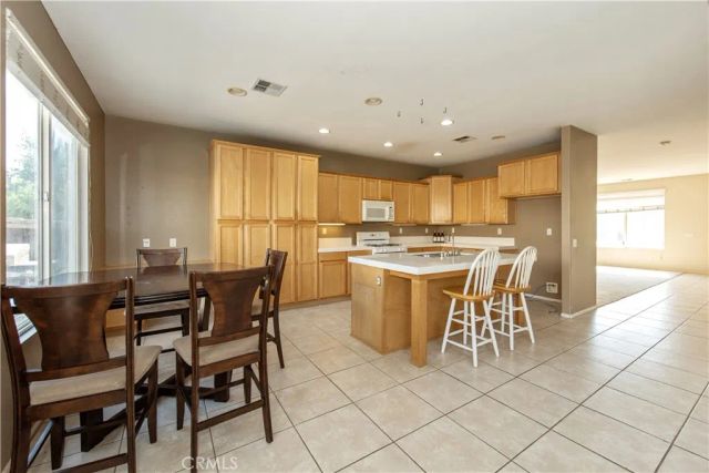 7182 Wild Lilac Court, Eastvale, CA 92880