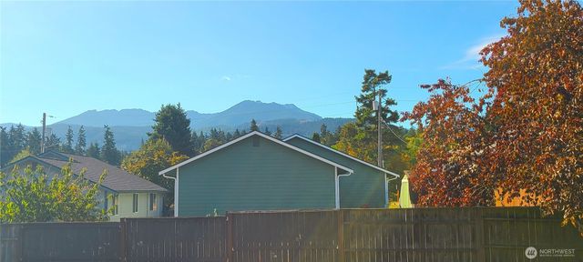 1018 W Glenwood Street, Port Angeles, WA 98362