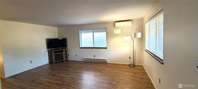 1018 W Glenwood Street, Port Angeles, WA 98362