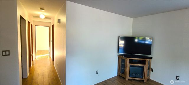 1018 W Glenwood Street, Port Angeles, WA 98362