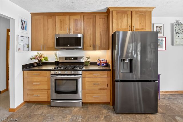 269 Chart Road, Cuyahoga Falls, OH 44223