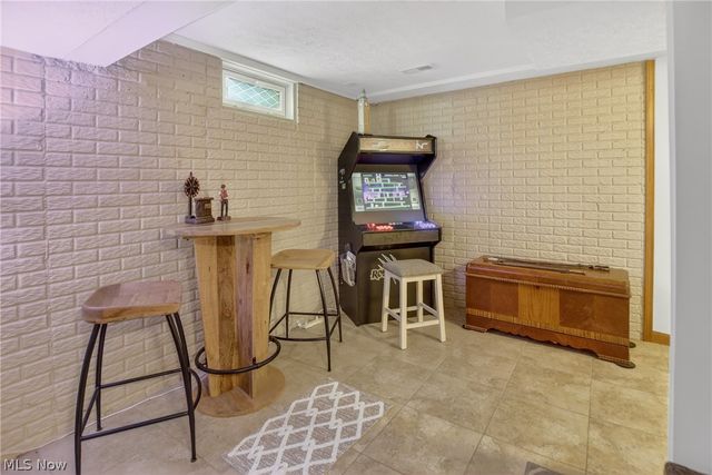 269 Chart Road, Cuyahoga Falls, OH 44223