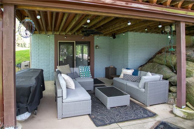 269 Chart Road, Cuyahoga Falls, OH 44223