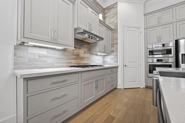2713 Kinsley Oaks Drive, Houston, TX 77007